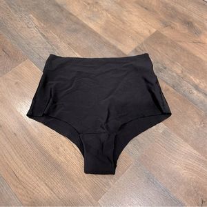 Women’s black shape wear panty size small